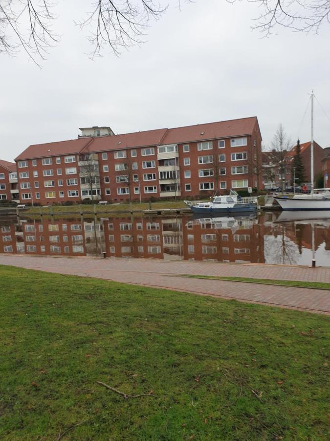 Maje Am Alten Binnenhafen Emden Exteriör bild